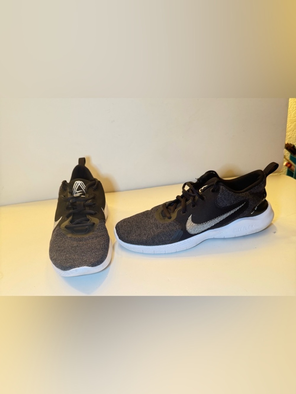 Nike Black and White Women's Athletic Sneakers